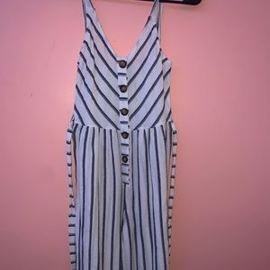 Jumpsuit with black and white stripes